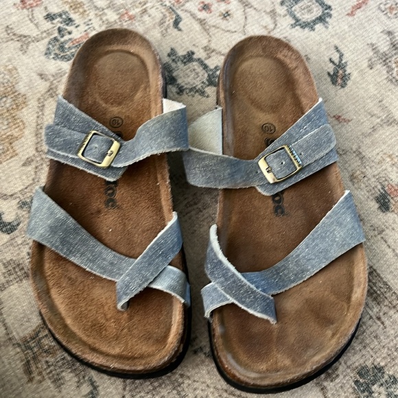 Size 10 Softmoc sandals - Picture 2 of 6